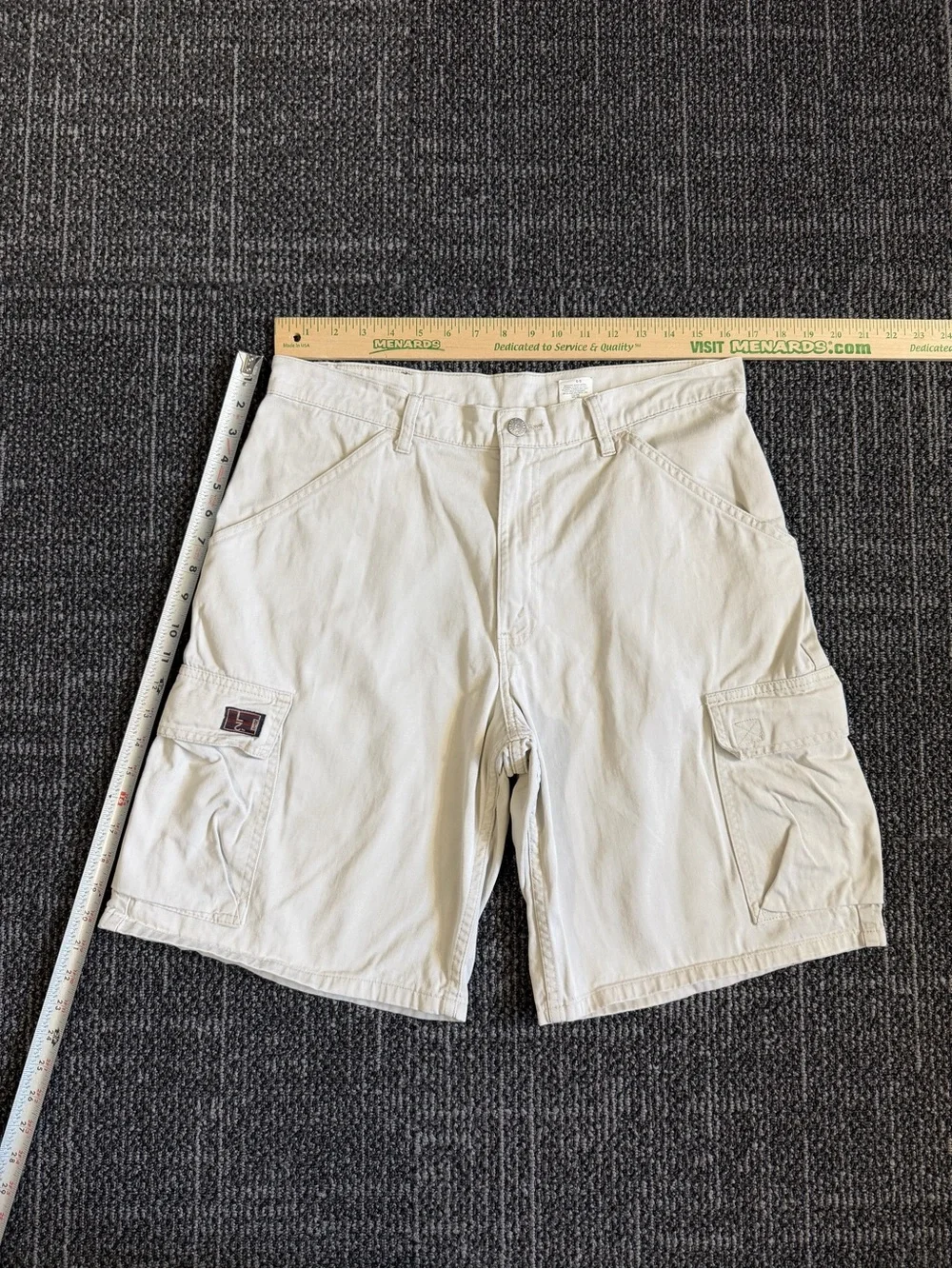 Levi's Mens L2 Cargo Shorts 33 Tan Khaki Loose Fit Baggy 90s Y2K